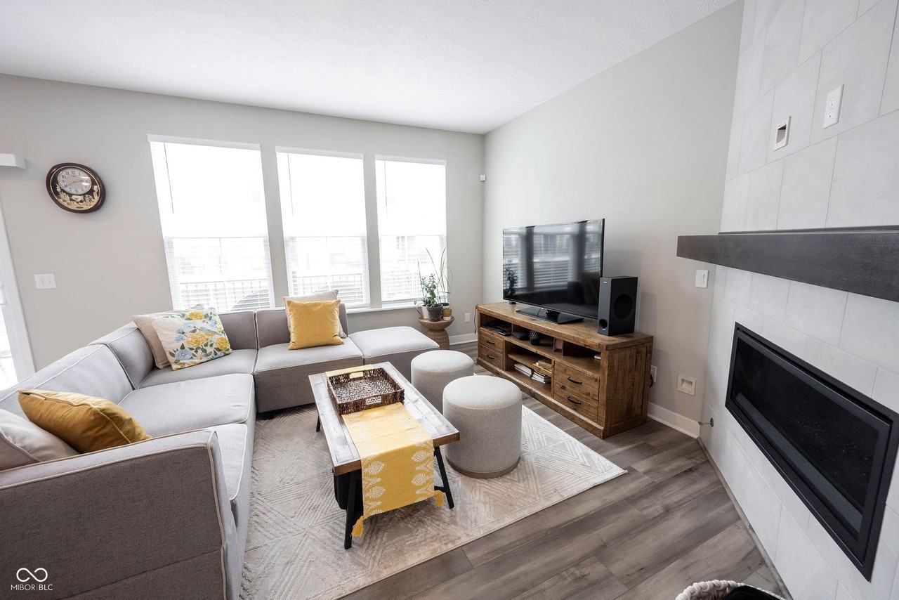 13820 Tender Dr - Photo 4 of 40