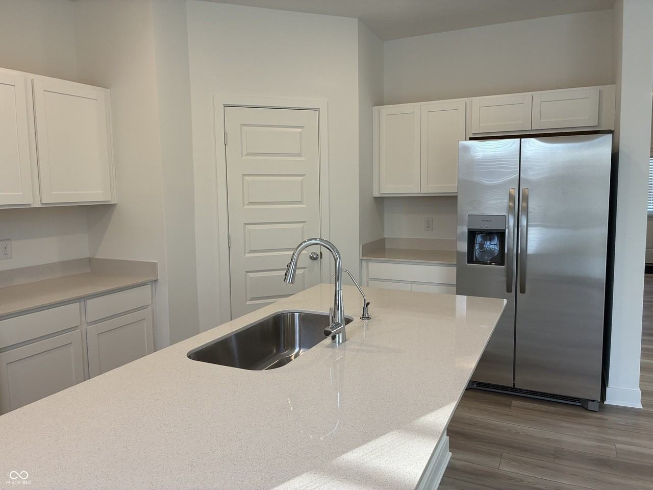 2835 Woods Edge Dr - Photo 6 of 29