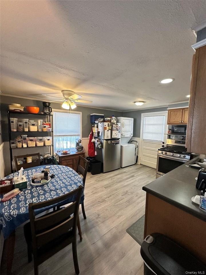 35 Glenmere Rd Apt A - Photo 4 of 13