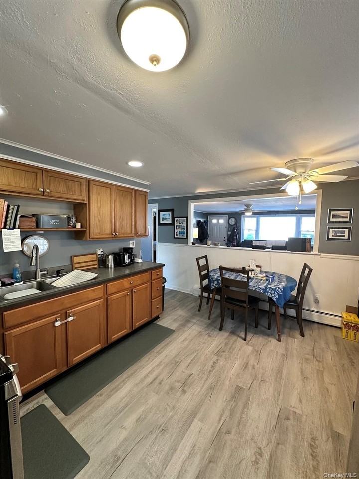 35 Glenmere Rd Apt A - Photo 5 of 13