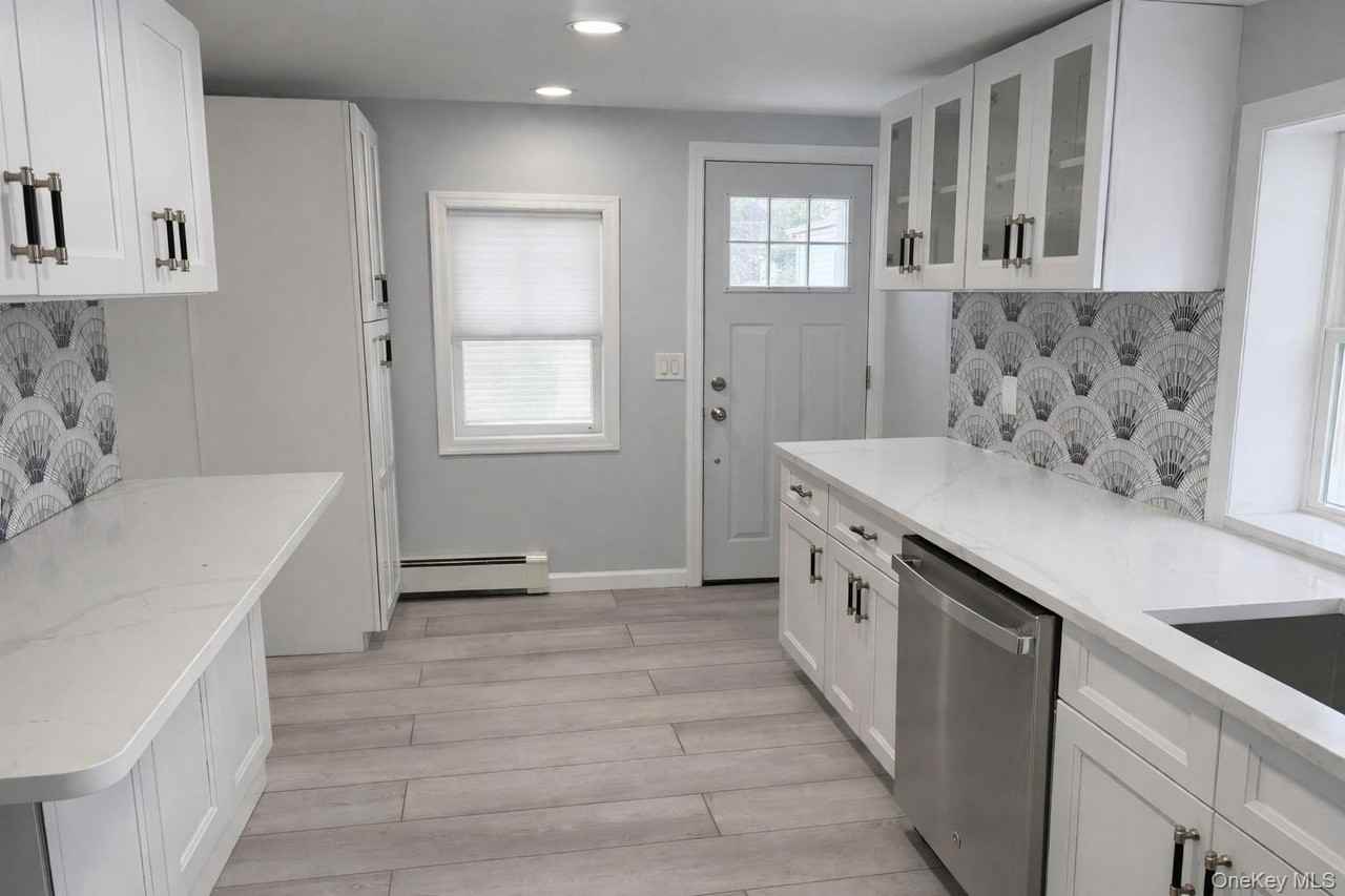 70 S Cottage St - Photo 4 of 16