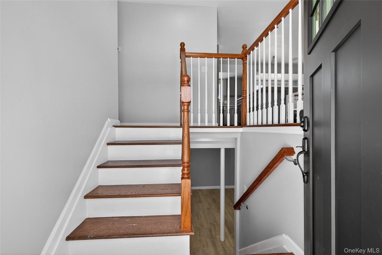 3103 Falcon Ave - Photo 3 of 33