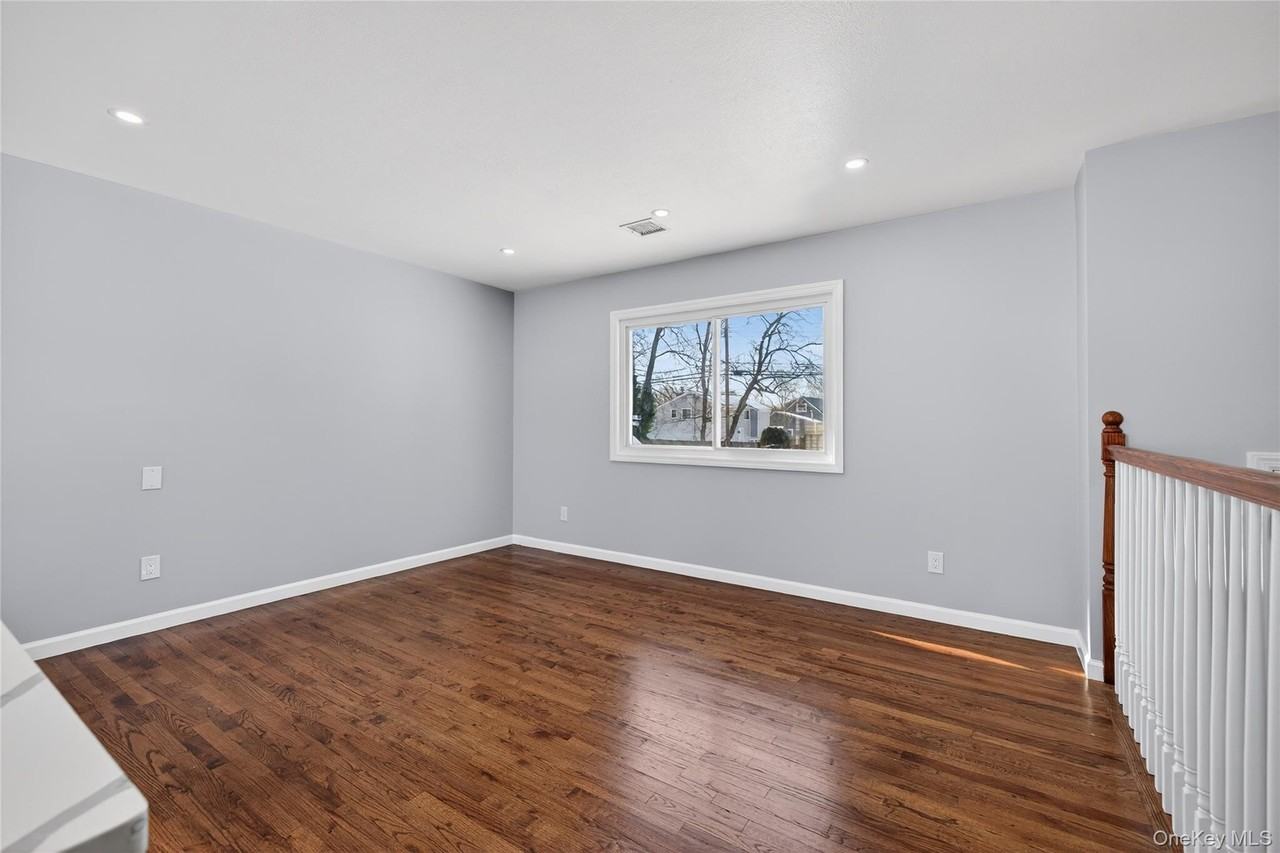 3103 Falcon Ave - Photo 5 of 33