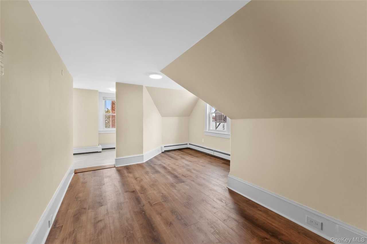 81 N Washington St 3rd Fl - Photo 2 of 20