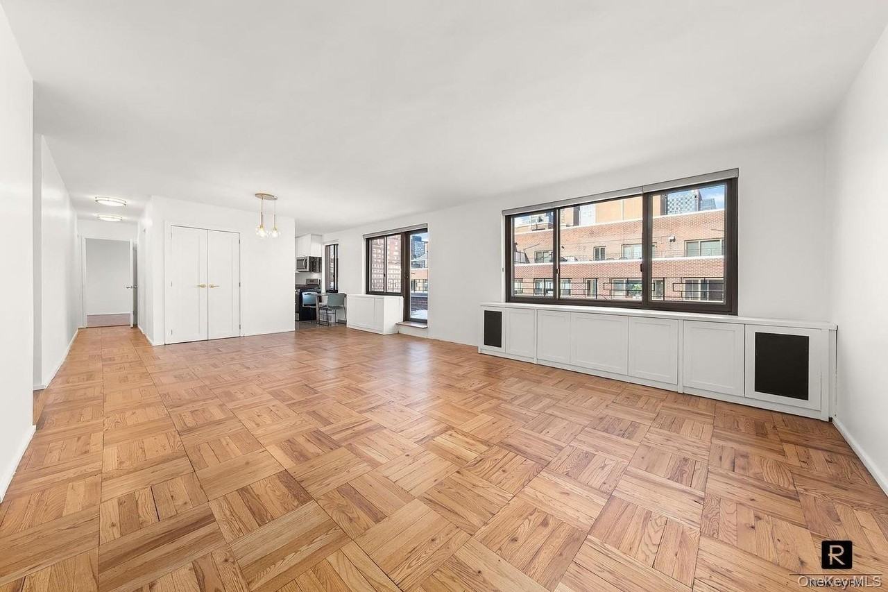 425 E 63rd St Unit W-Phe - Photo 2 of 14