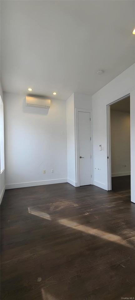 548 Howard Ave Unit 2l - Photo 5 of 7