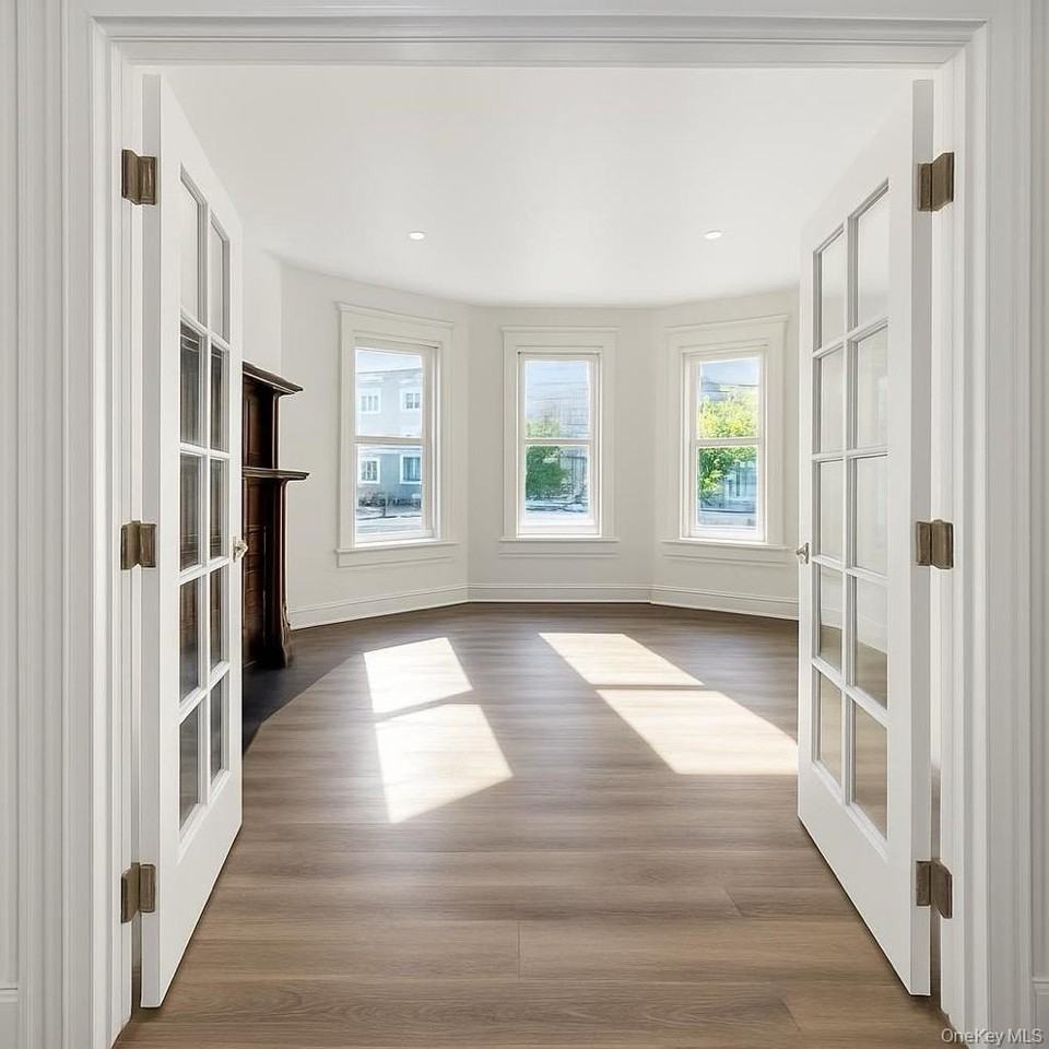 103 South Ave Unit 1 - Photo 3 of 15