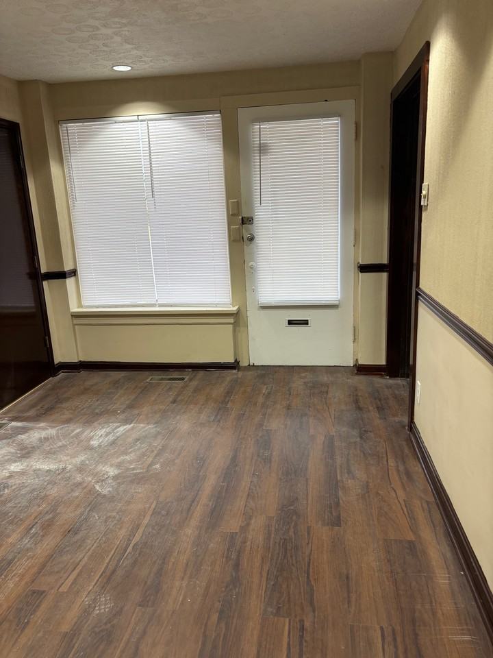 138 Broadway St #B - Photo 3 of 12