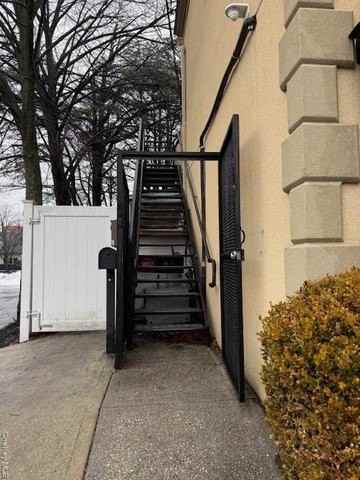 3 Union Pl Apt A - Photo 2 of 18