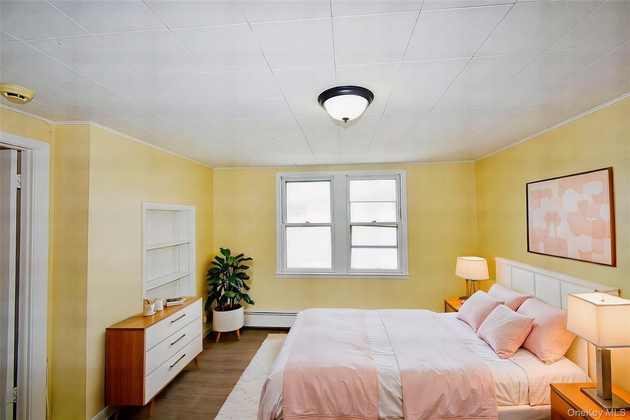 163 Beechwood Ave Apt 2nd - Photo 5 of 10