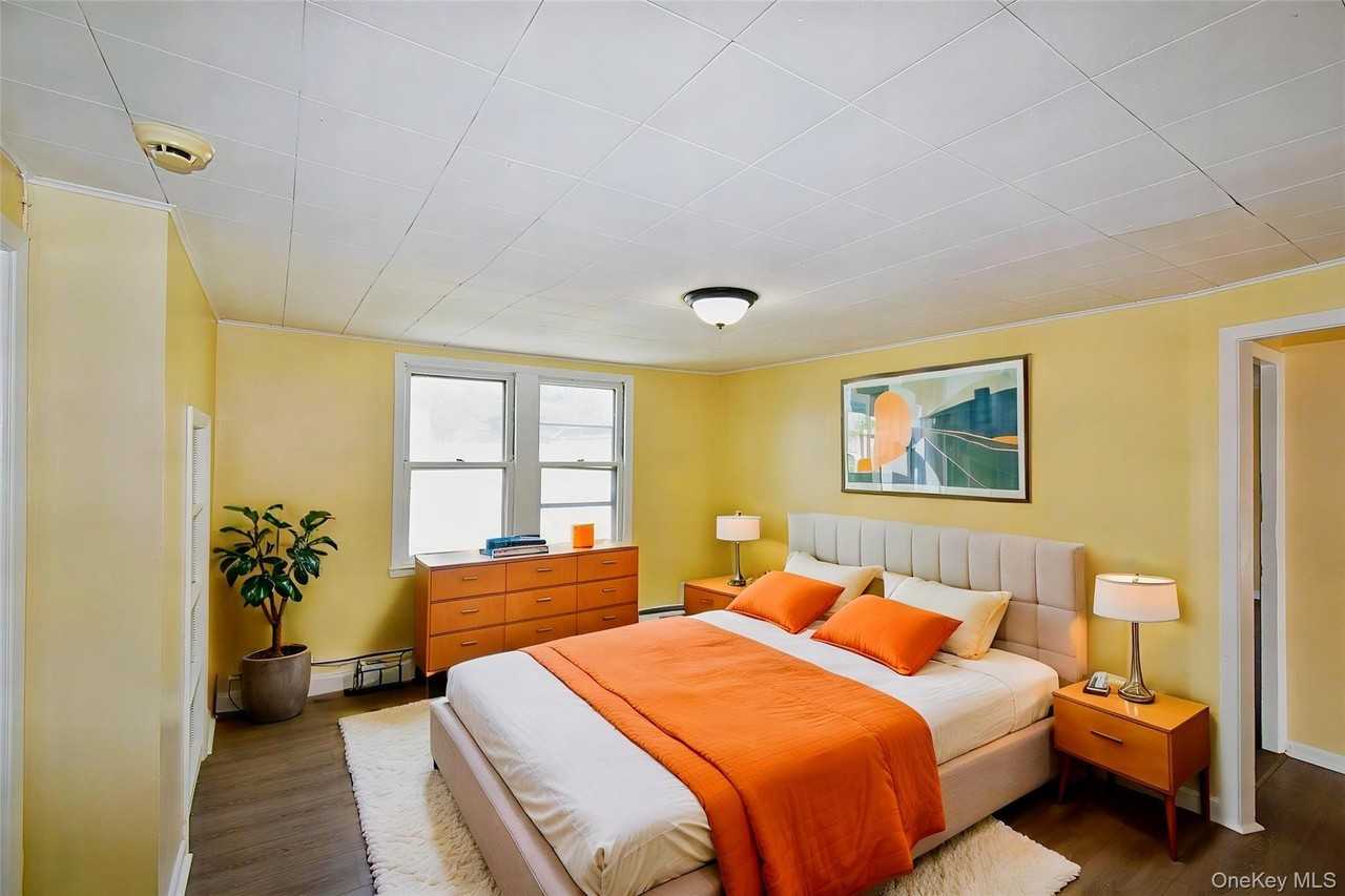 163 Beechwood Ave Apt 2nd - Photo 6 of 10