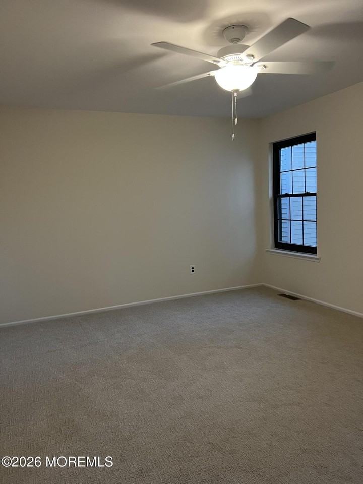 91 Paddock Ct - Photo 7 of 17