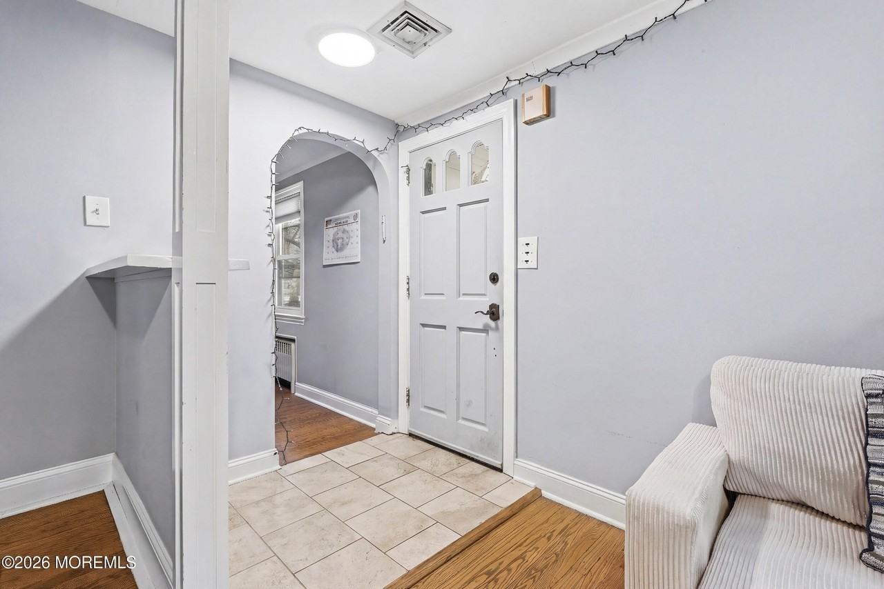 416 Roosevelt Ave - Photo 4 of 43