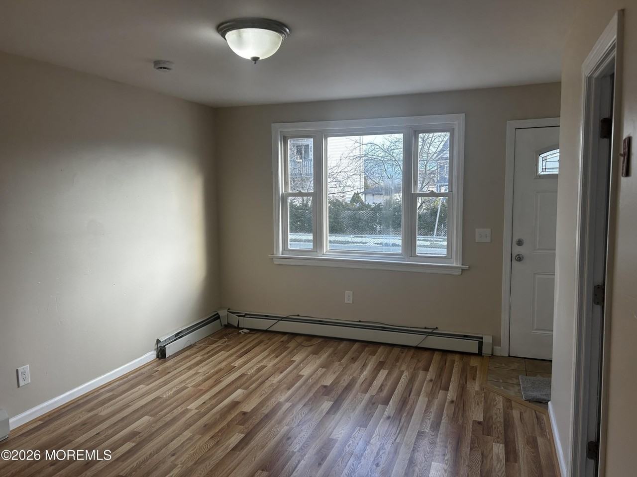 261 Seeley Ave - Photo 2 of 8