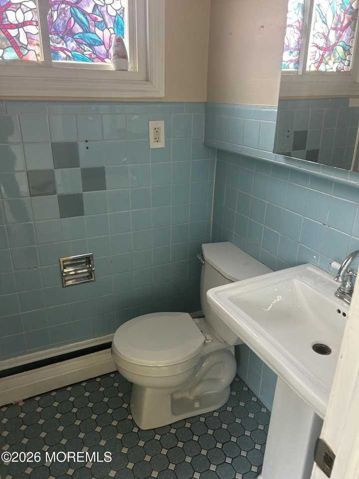 261 Seeley Ave - Photo 7 of 8