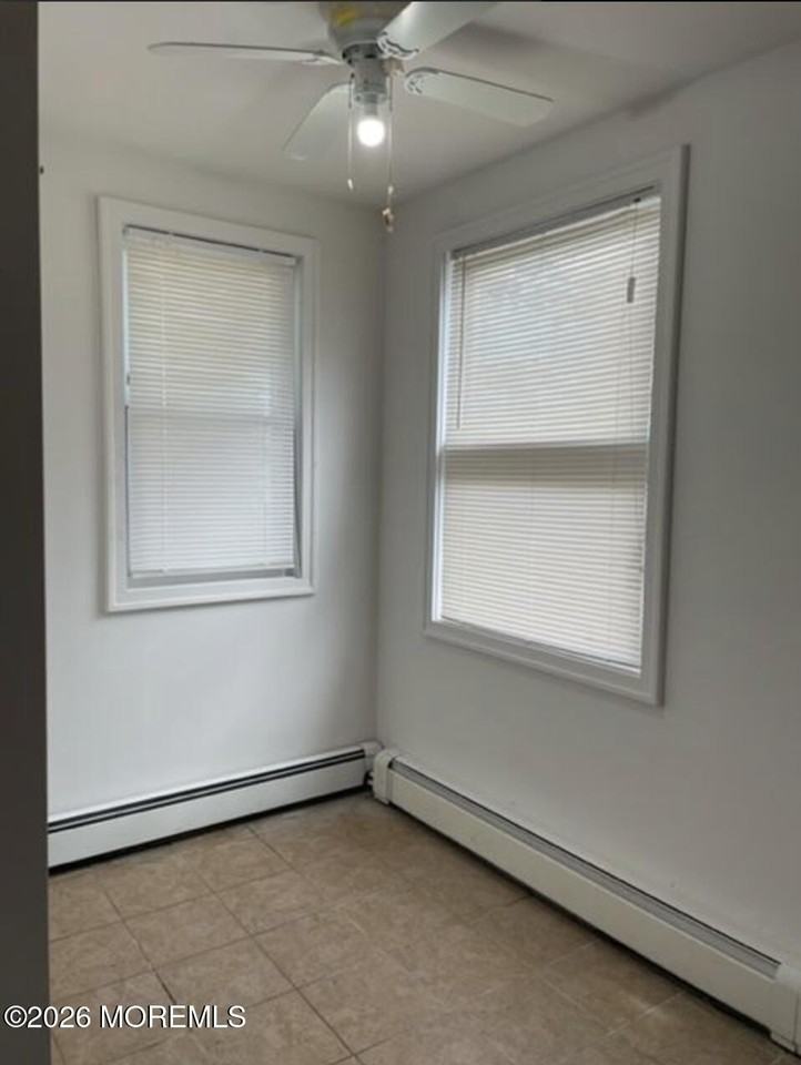 24 Bay Ave Apt 4 - Photo 5 of 7