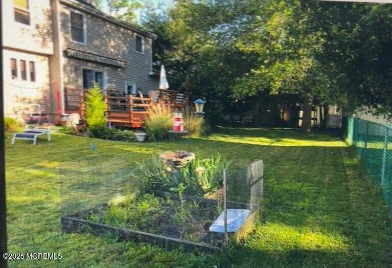 1703 Melville St - Photo 5 of 7