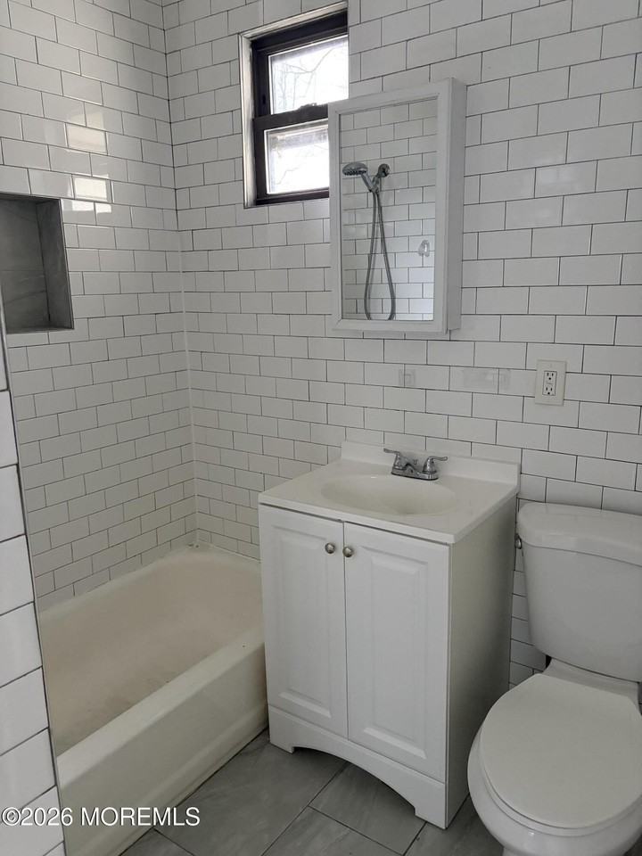 655 Westwood Ave Apt 4 - Photo 2 of 3