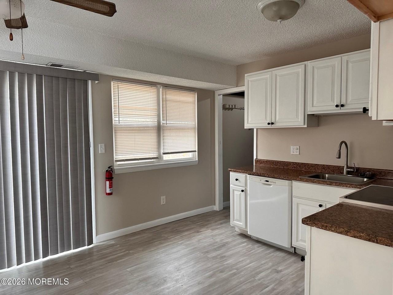 24 Anchor Rd - Photo 3 of 15