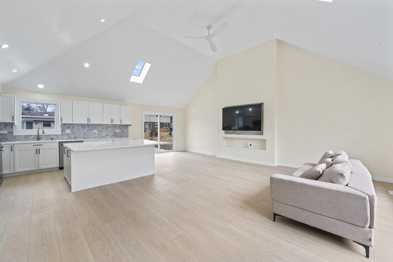 7728 Williams St - Photo 6 of 23