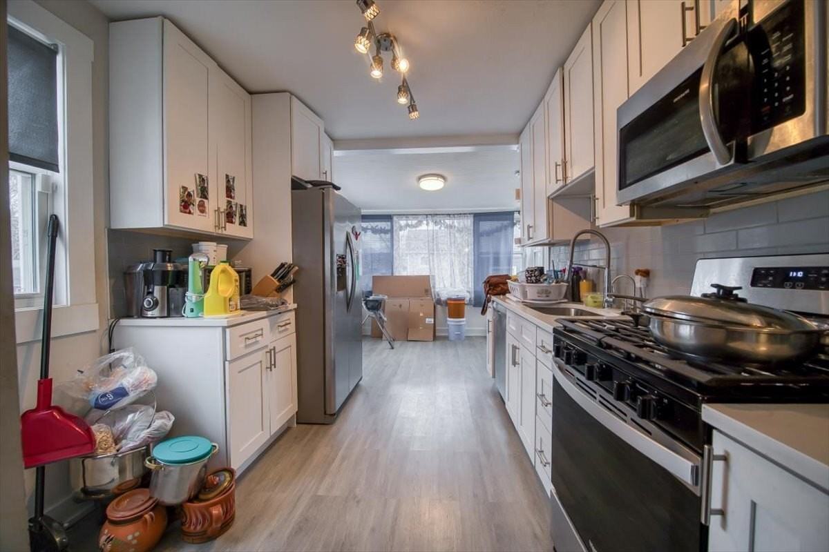 702 Jackson St - Photo 6 of 19