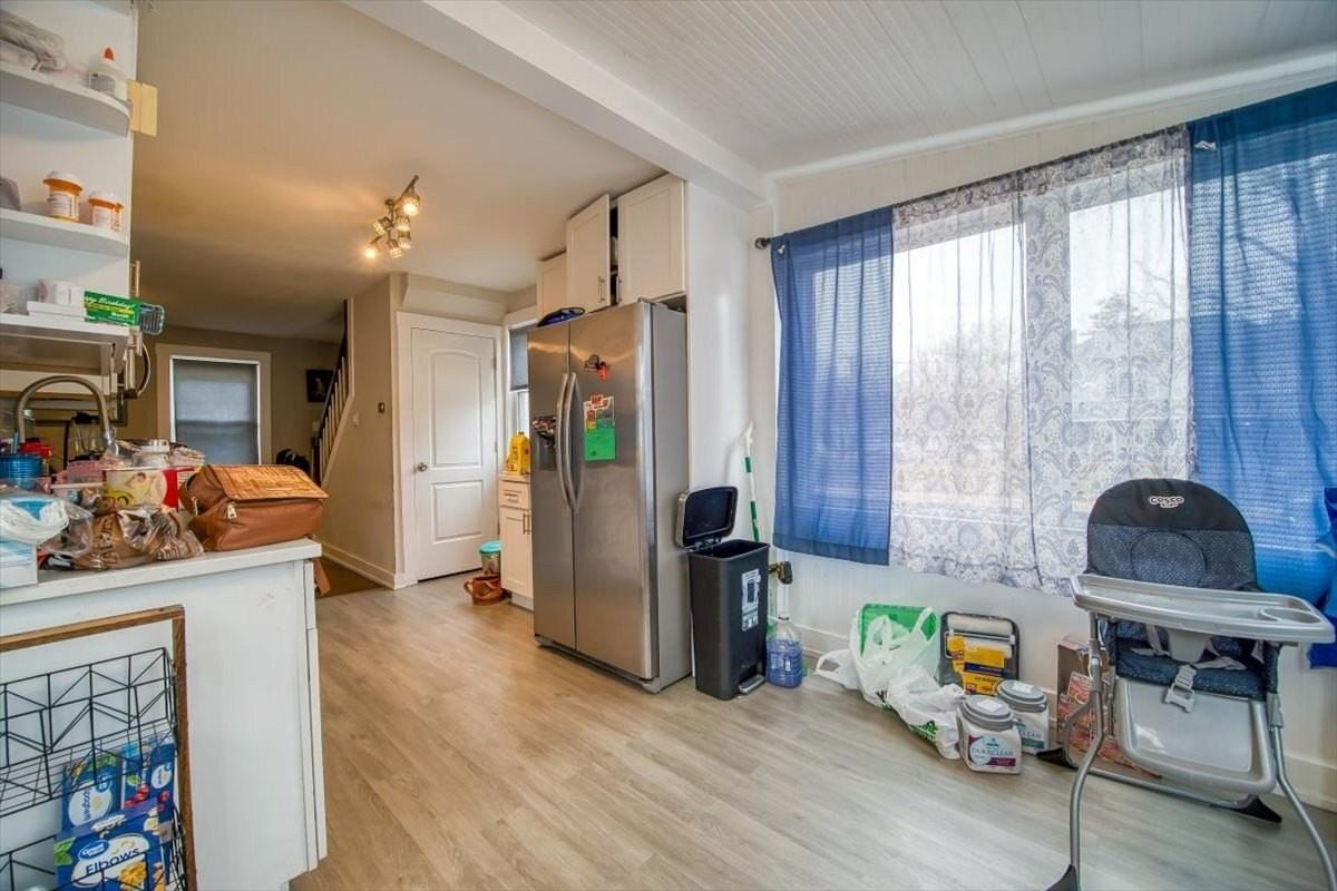 702 Jackson St - Photo 7 of 19