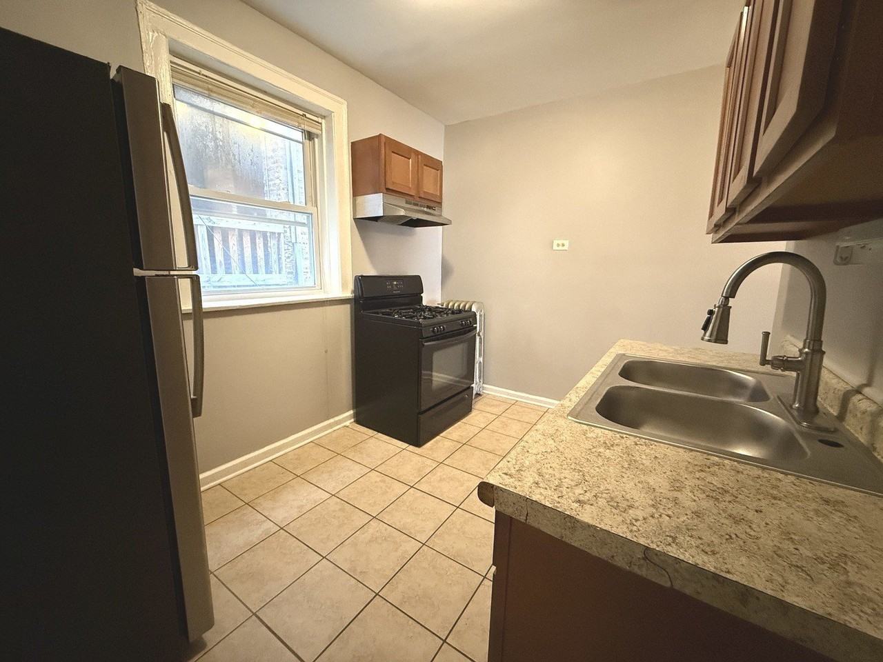 7615 S Kingston Ave Apt 2 - Photo 7 of 12