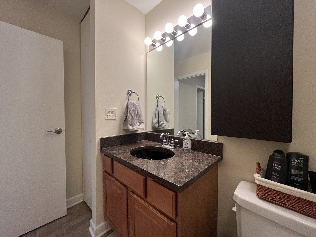 5821 Oakwood Dr Apt F - Photo 6 of 13