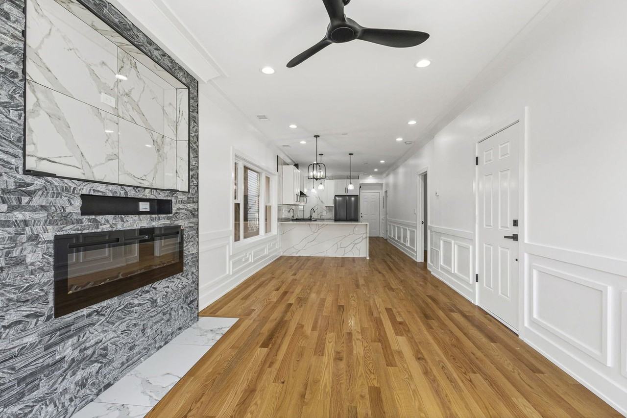 3934 N Sawyer Ave Unit 1 - Photo 4 of 18