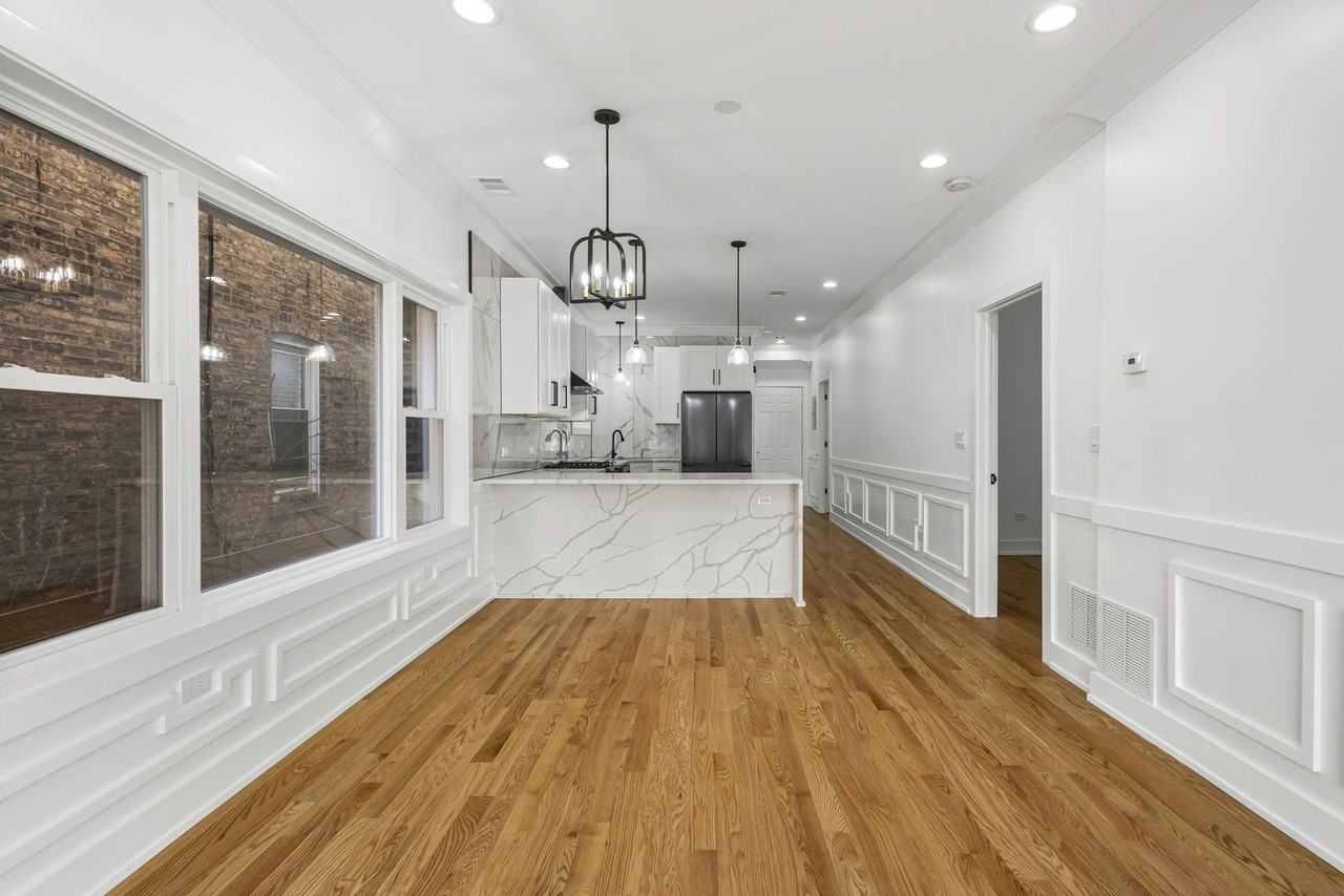 3934 N Sawyer Ave Unit 1 - Photo 5 of 18