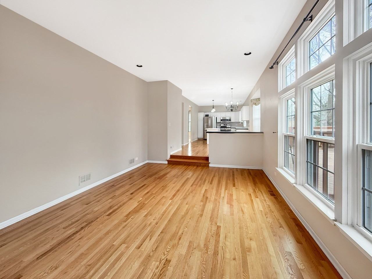 18421 W Springwood Dr - Photo 5 of 19