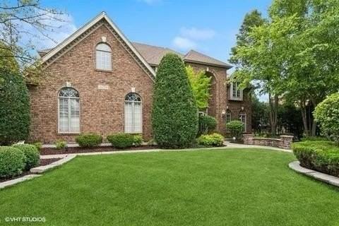 3179 Kingbird Ln - Photo 2 of 40