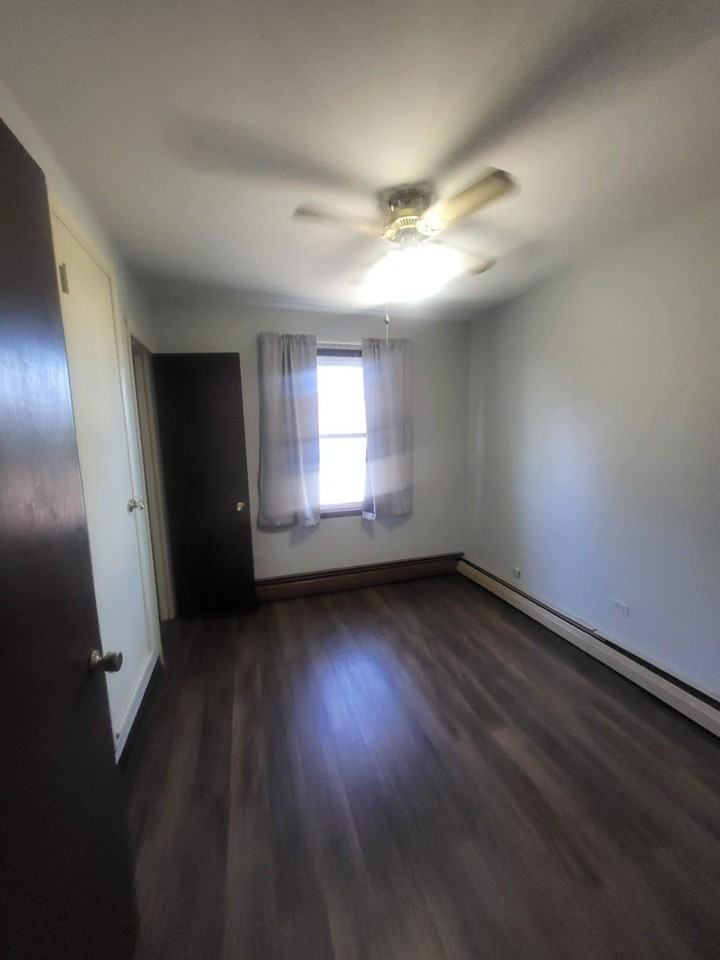 8435 S 81st Ave Unit 1 - Photo 6 of 17