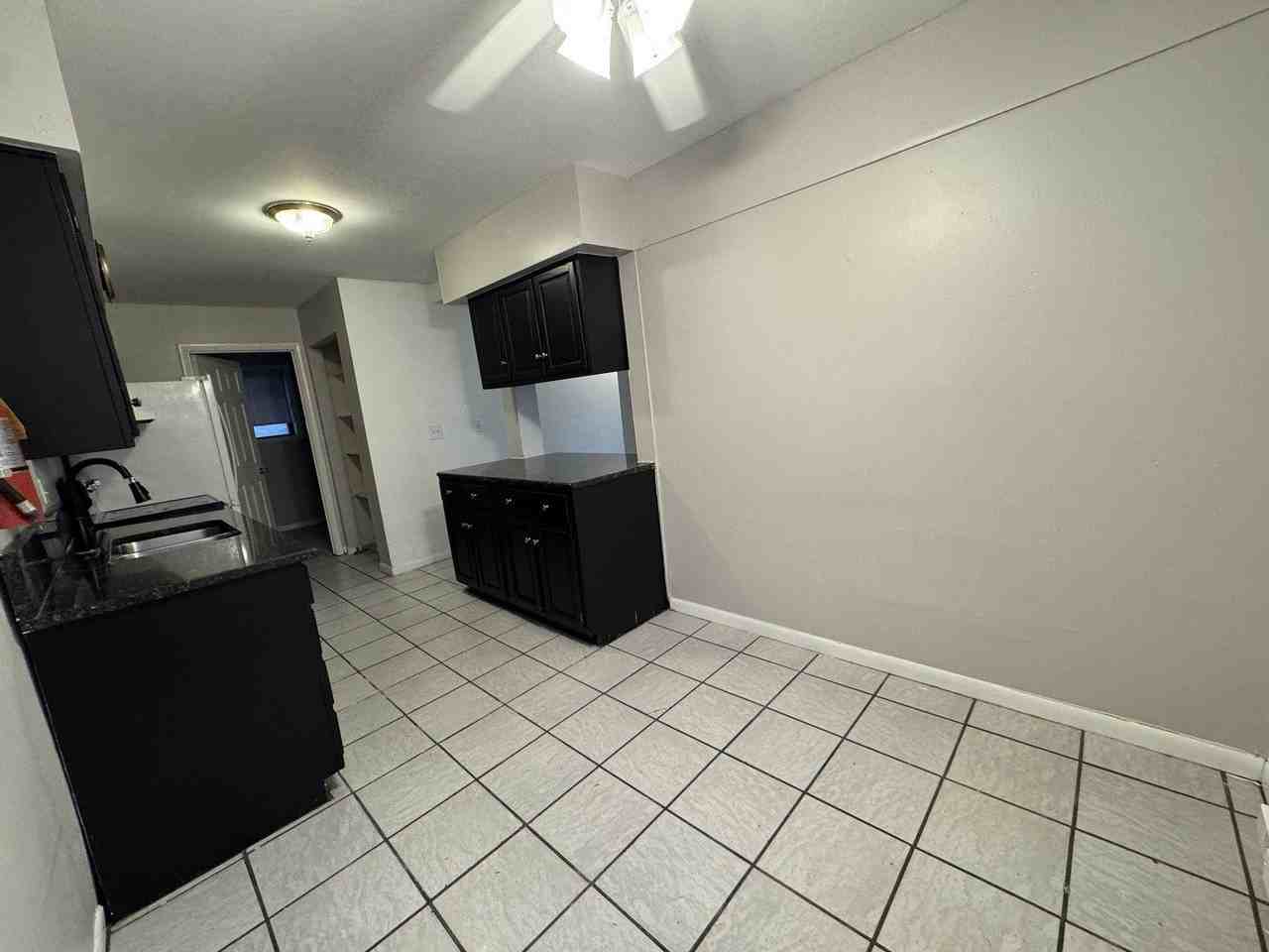 1751 Felten Rd Apt 1 - Photo 5 of 11