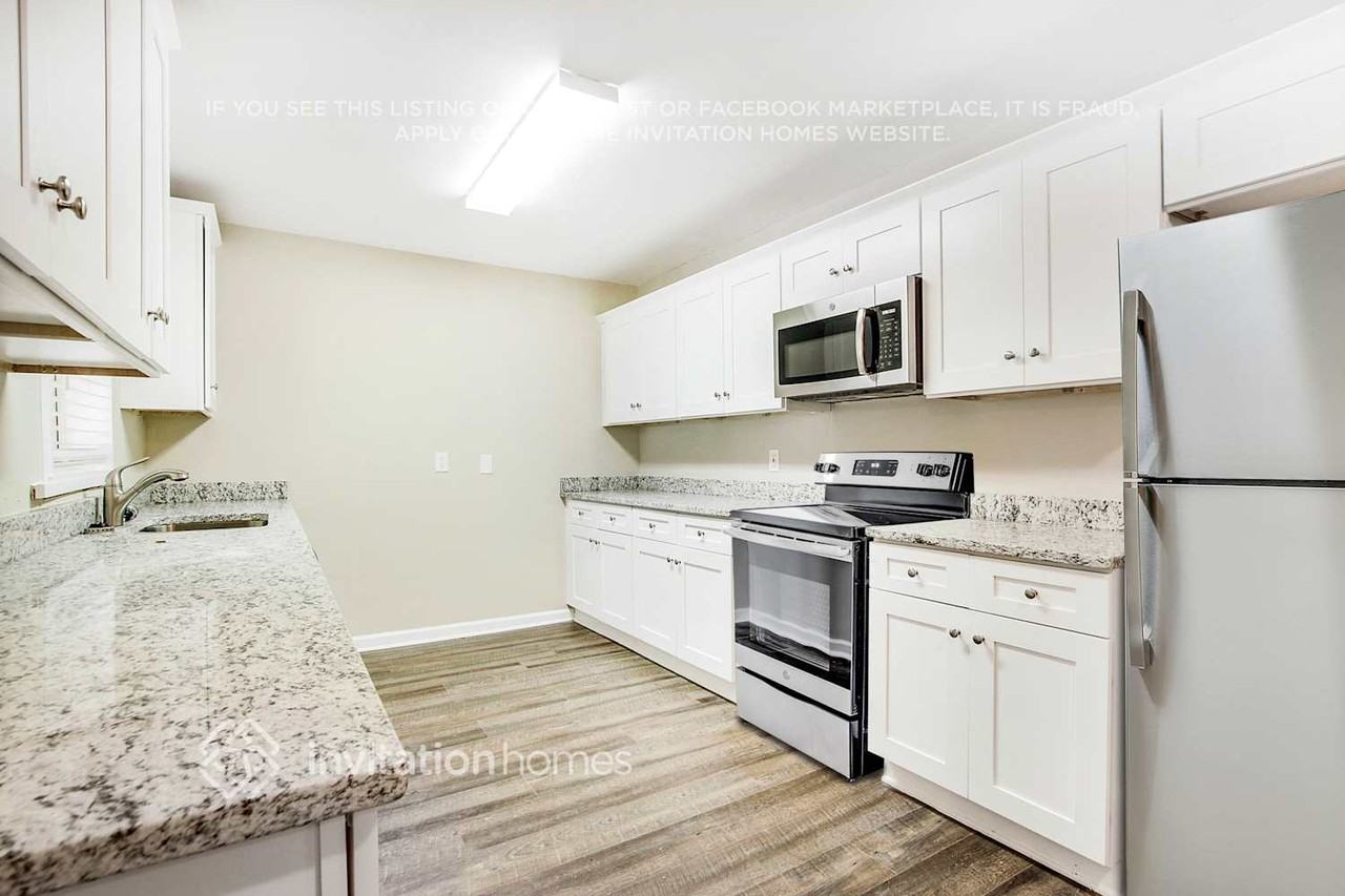 2496 Montezuma Cir - Photo 7 of 22