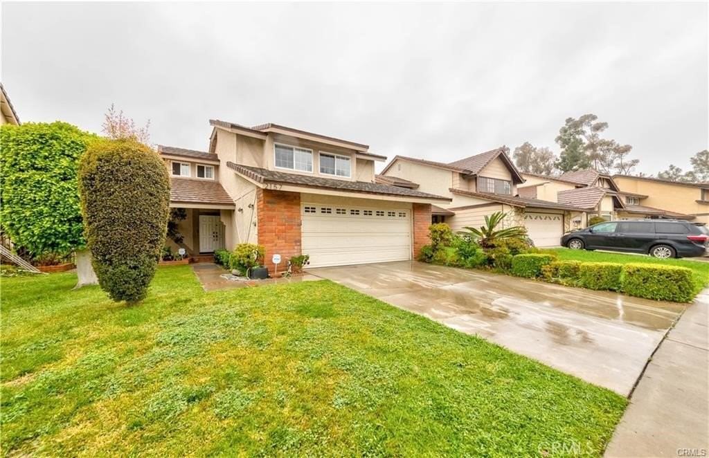 2157 Baywood Dr - Photo 3 of 31