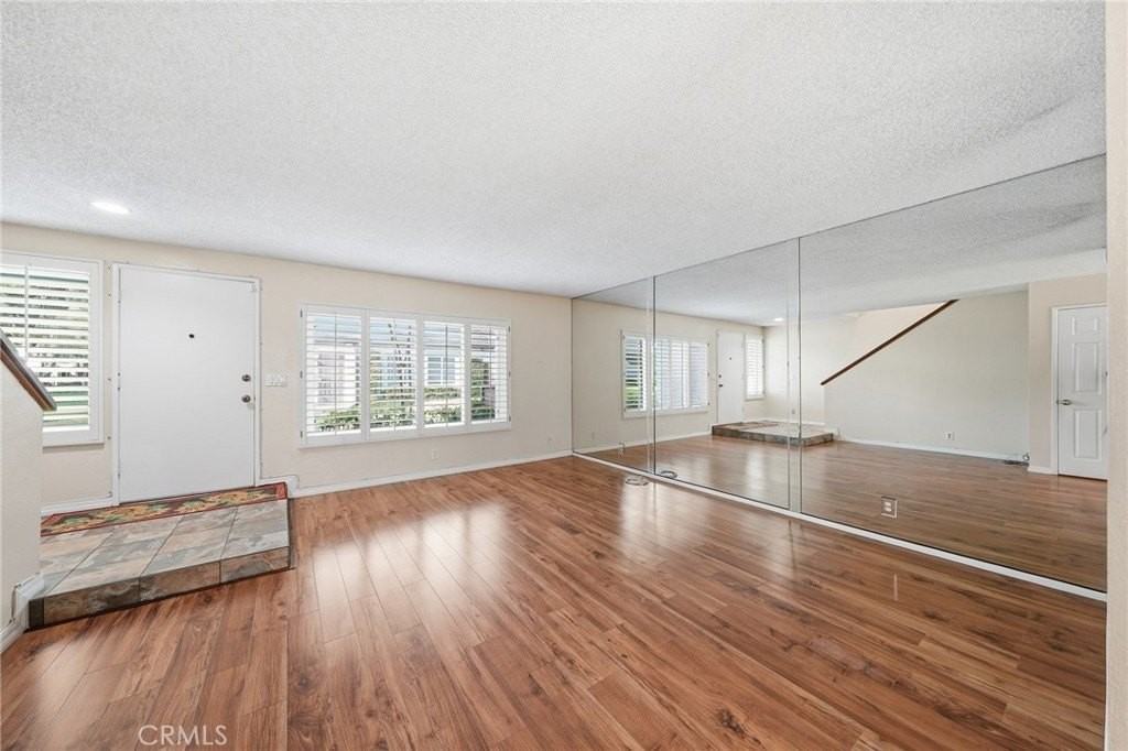 12535 Pinegrove Ln - Photo 6 of 26