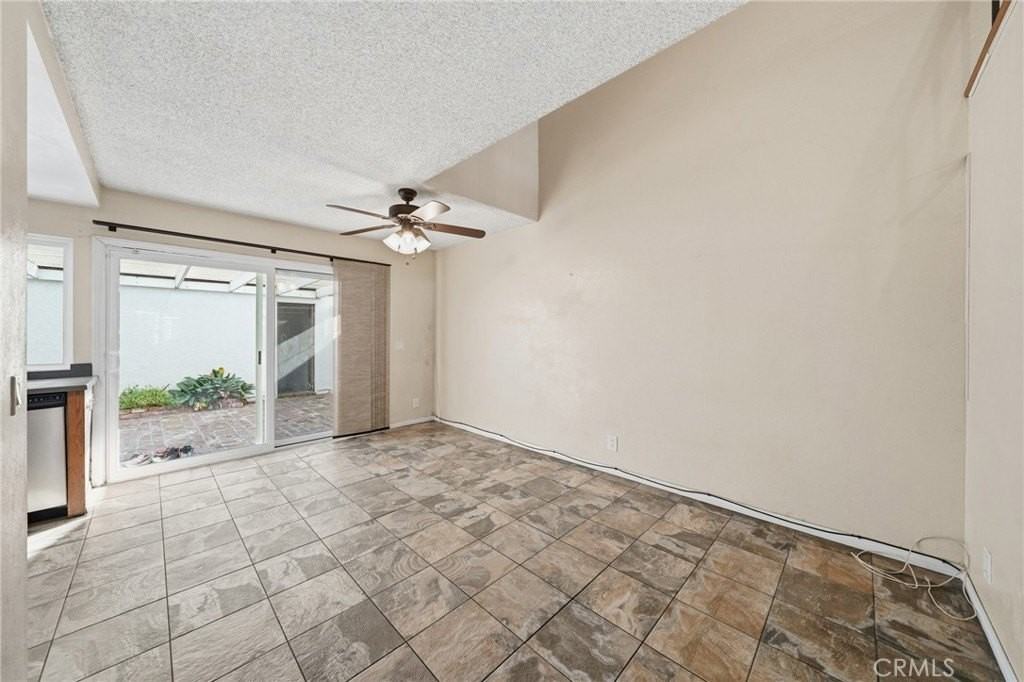 12535 Pinegrove Ln - Photo 7 of 26