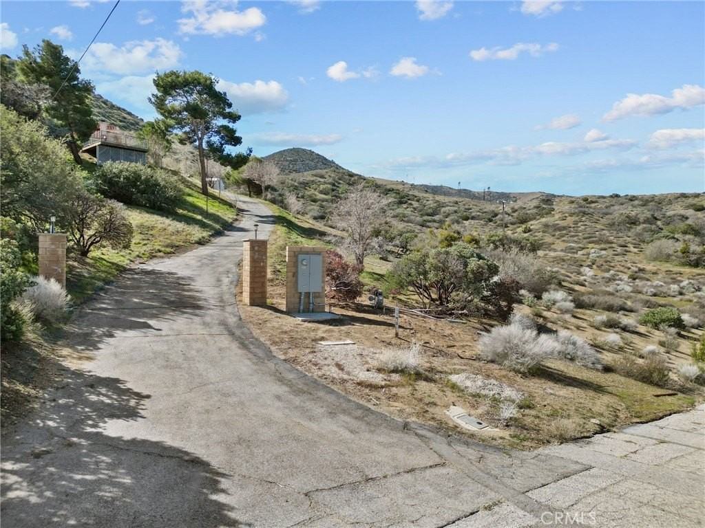 1138 Lakeview Dr - Photo 5 of 50