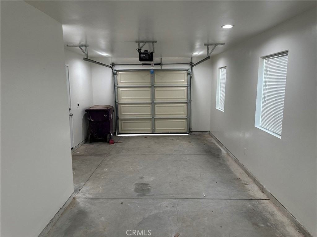 2161 Myrtle Ave - Photo 7 of 14