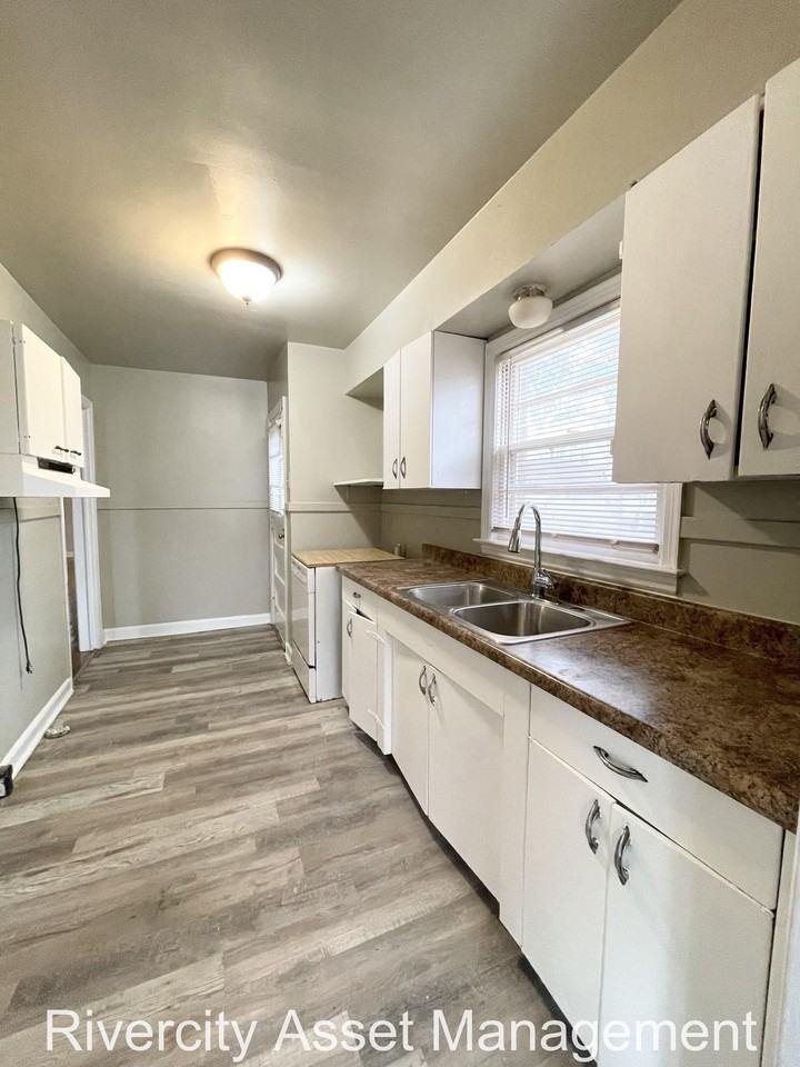 755 Houston St #755 - Photo 3 of 7