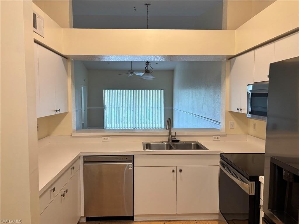 3245 Cypress Glen Way Apt 521 - Photo 2 of 9