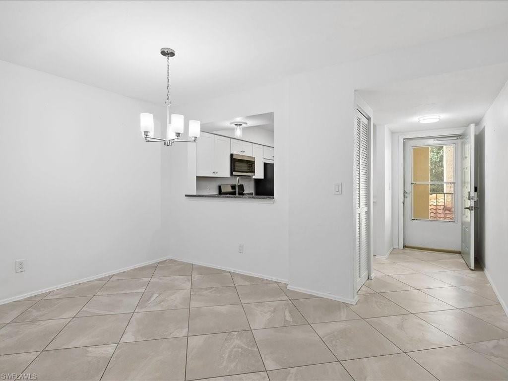 1001 Foxfire Ln Apt 204 - Photo 5 of 32