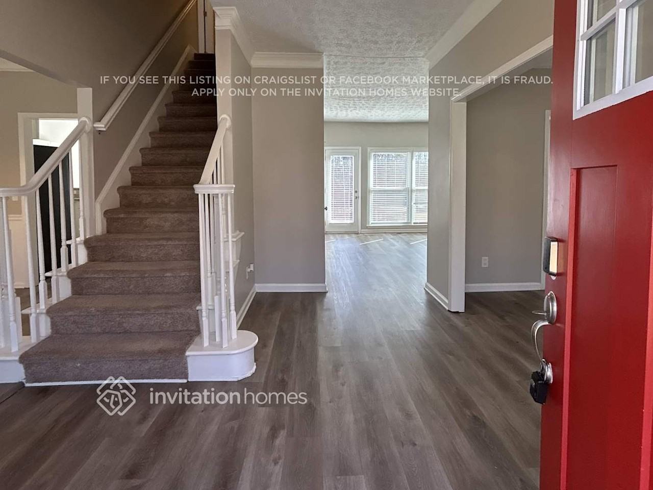 17 Hollow Springs Ln - Photo 3 of 29