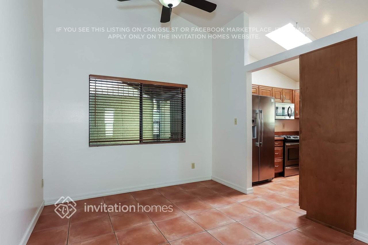 2234 E Florian Ave - Photo 3 of 17