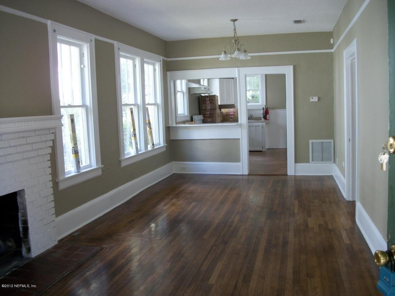 739 Acosta St - Photo 6 of 11