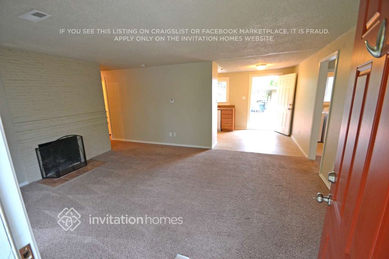 7020 87th St Sw - Photo 2 of 12