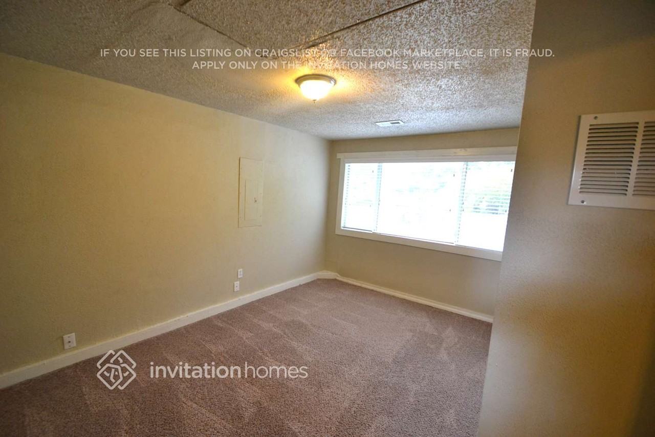 7020 87th St Sw - Photo 5 of 12