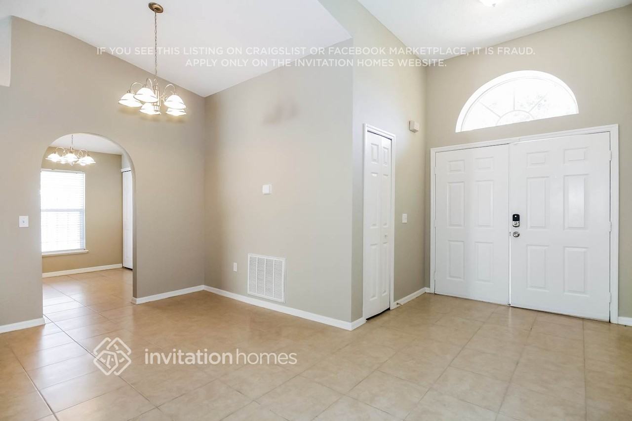 24833 Mary Beth Ct - Photo 2 of 20