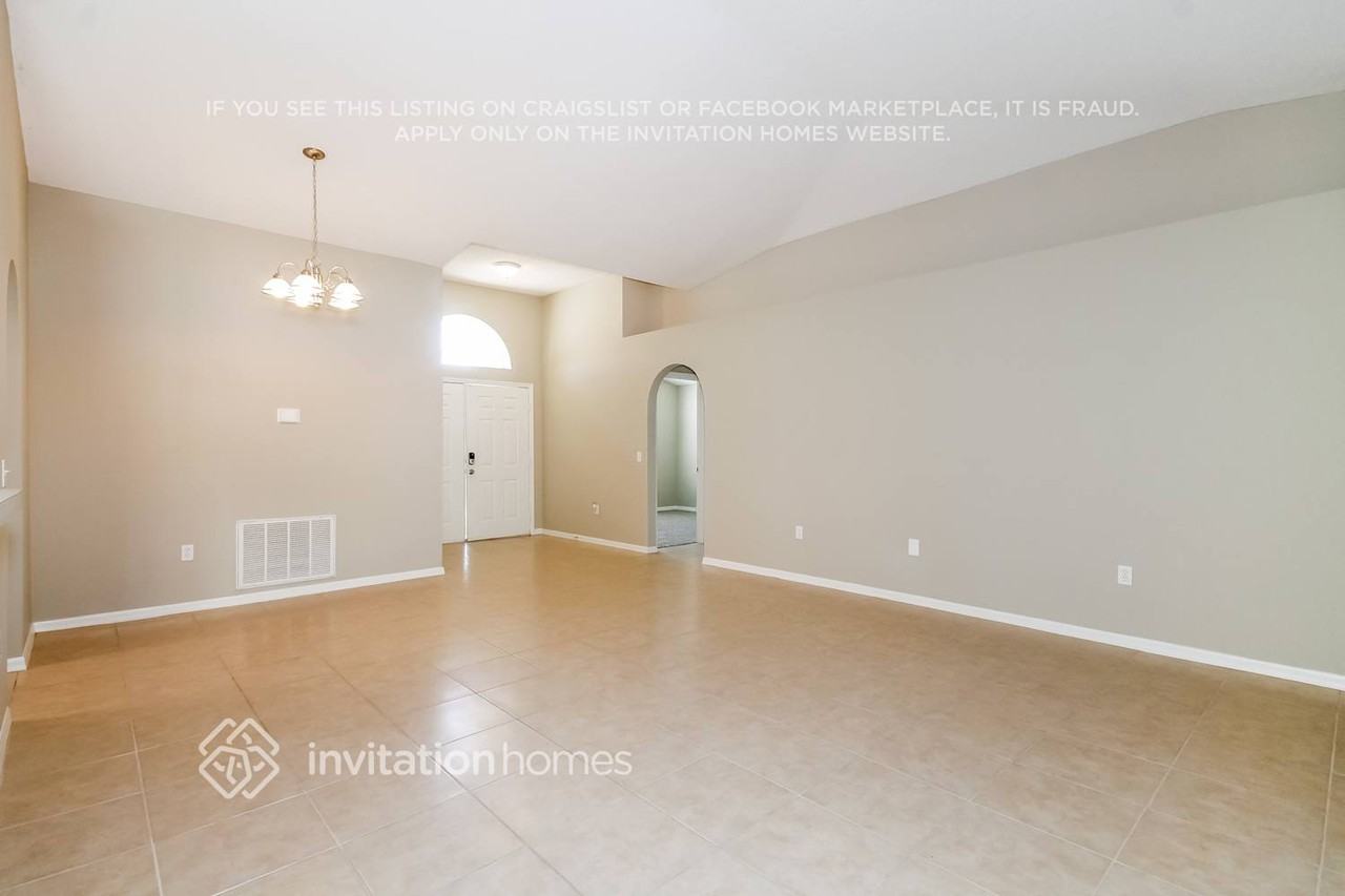 24833 Mary Beth Ct - Photo 4 of 20